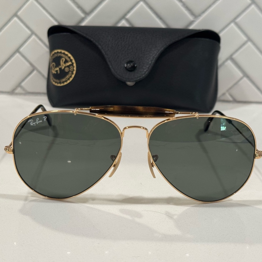 Ray-Ban Gold Frame Aviator Sunglasses